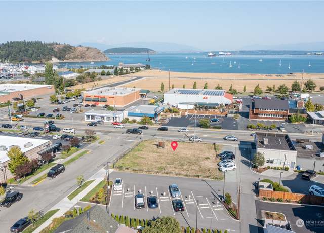 Property at 1808 Commercial Ave, Anacortes, WA 98221