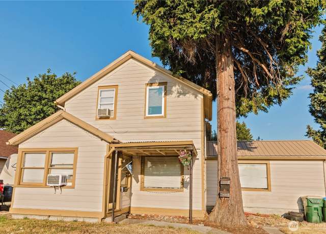 Property at 108 N Gold St, Centralia, WA 98531, 5 beds, 3 baths