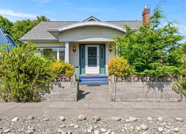 Property at 2718 N Alder St, Tacoma, WA 98407, 3 beds, 2 baths