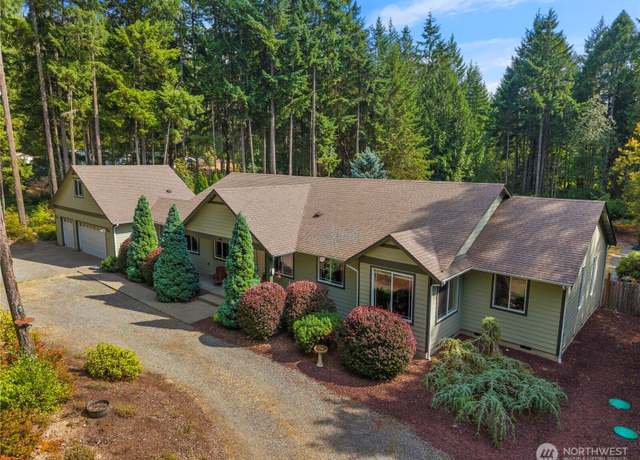 Property at 18508 104th St NW, Gig Harbor, WA 98329, 4 beds, 2.5 baths