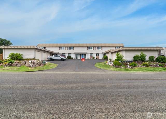 Property at 33613 G St #3, Ocean Park, WA 98640, 2 beds, 1.5 baths