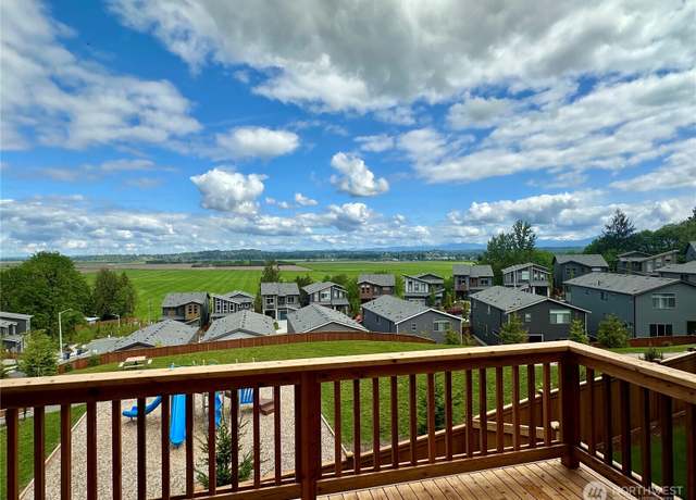Property at 8111 131st Pl SE #35, Snohomish, WA 98296, 4 beds, 3.5 baths