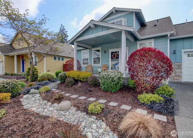 Property at 454 S 48th St, Mount Vernon, WA 98274, 3 beds, 2.5 baths