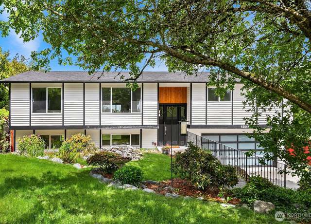 Property at 13514 NE 70th St, Redmond, WA 98052, 4 beds, 2 baths