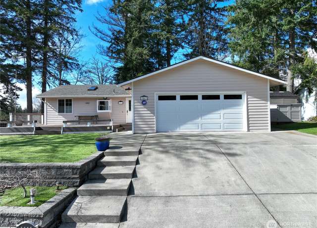 Property at 3863 Brownsville Dr, Bellingham, WA 98226, 4 beds, 3 baths