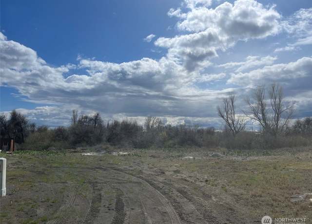 Property at 554 N Sparrow Ln, Moses Lake, WA 98837