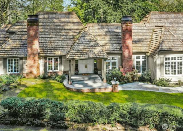 Property at 8150 Evergreen Ln, Mercer Island, WA 98040, 5 beds, 3.5 baths