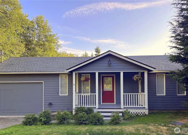 Property at 1226 Dewey Dr, Coupeville, WA 98239, 2 beds, 2 baths