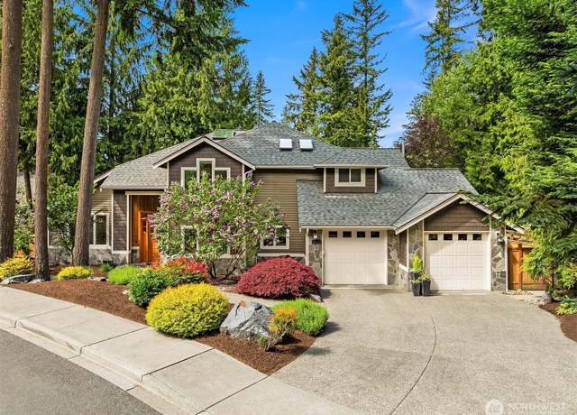 Property at 12514 NE 65th St, Kirkland, WA 98033, 4 beds, 3 baths