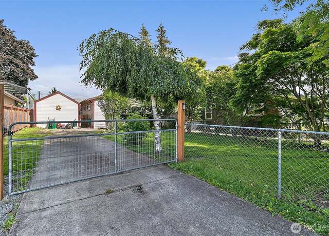 Property at 1165 Harding St, Enumclaw, WA 98022, 3 beds, 2 baths