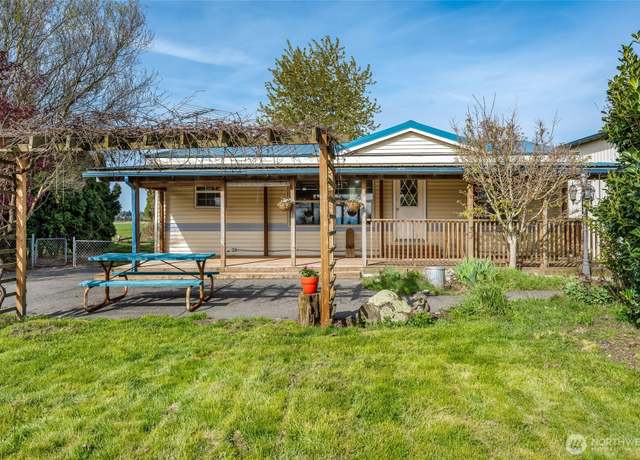 Property at 9833 Guide Meridian Rd, Lynden, WA 98264, 3 beds, 2 baths