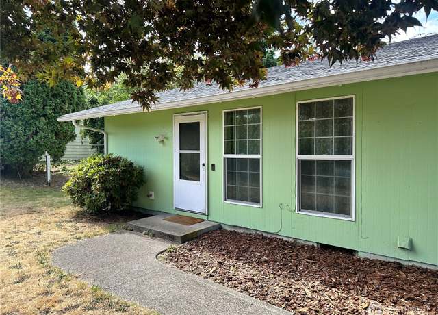 Property at 17108 5th Avenue Ct E, Spanaway, WA 98387, 2 beds, 1 bath