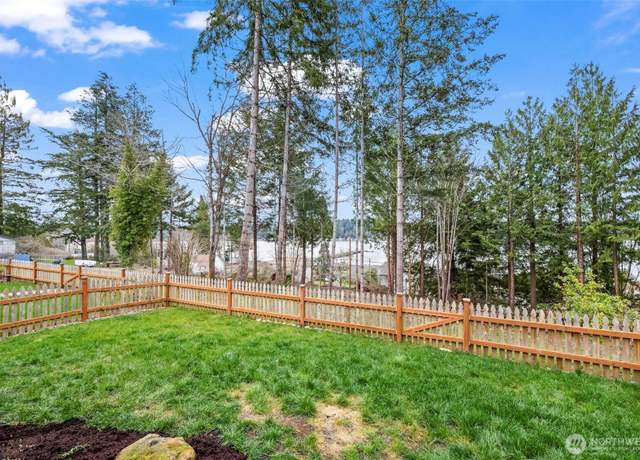 Property at 51 E Sullivan St, Allyn, WA 98524, 3 beds, 2.5 baths