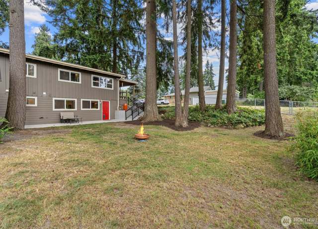 Property at 18568 Densmore Ave N, Shoreline, WA 98133, 4 beds, 2 baths