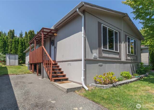 Property at 986 Mahogany Ln, Silverdale, WA 98383, 3 beds, 2 baths