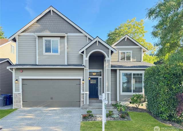 Property at 4339 S 160th St, Tukwila, WA 98188, 4 beds, 2.5 baths