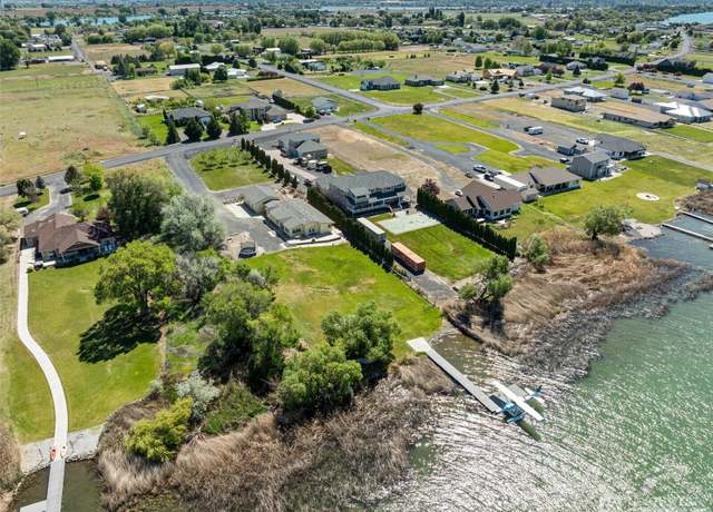 Property at 3526 Wild Goose Rd NE, Moses Lake, WA 98837, 4 beds, 3 baths