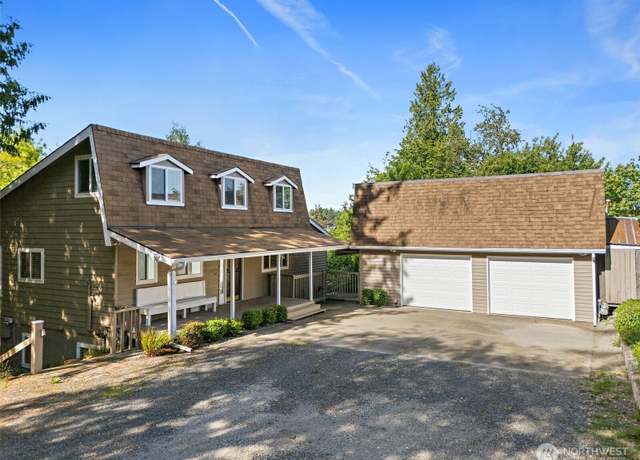 Property at 1812 5th St SE, Puyallup, WA 98372, 4 beds, 3 baths