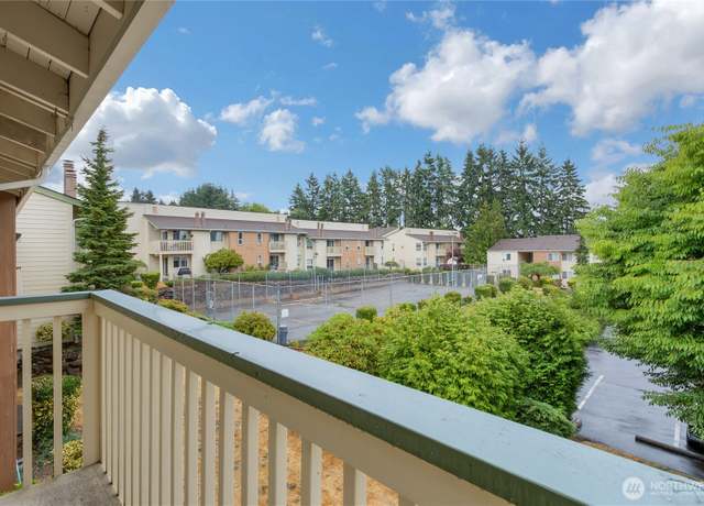 Property at 23605 112th Ave SE Unit B204, Kent, WA 98031, 3 beds, 2 baths