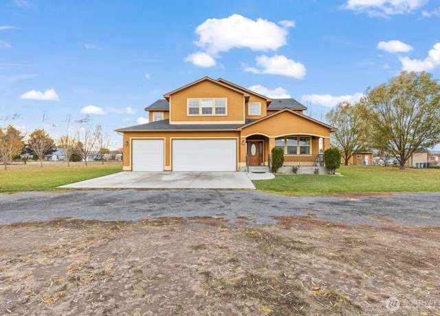 Property at 4325 Ahtanum Rd, Yakima, WA 98903, 6 beds, 3 baths