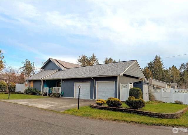 Property at 417 W Elizabeth Ave, Westport, WA 98595, 3 beds, 2 baths