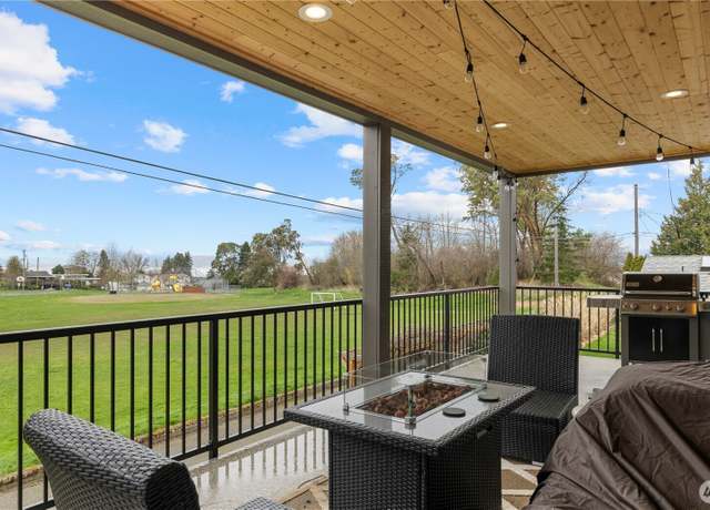 Property at 600 Hi Ab La Pl NE Unit B, Tacoma, WA 98422, 4 beds, 2 baths