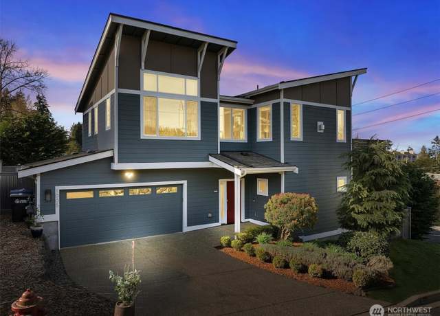 Property at 1005 S 229th Pl, Des Moines, WA 98198, 3 beds, 2.5 baths