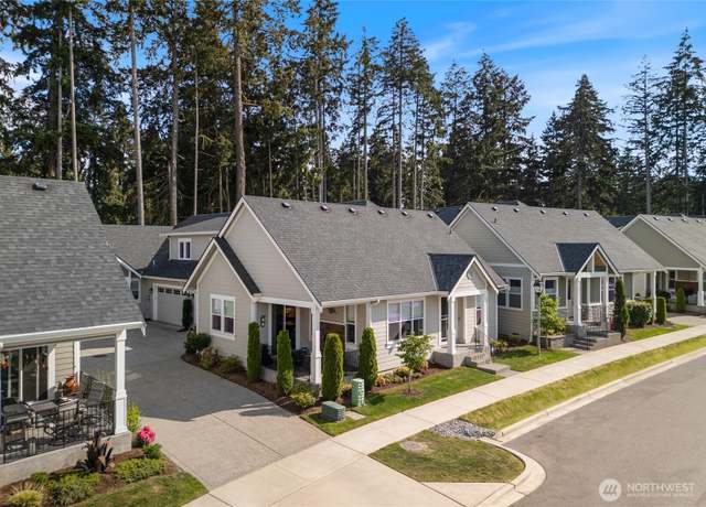 Property at 1060 11th Tee Dr #7, Fircrest, WA 98466, 2 beds, 2.5 baths