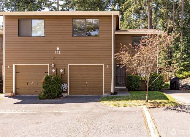 Property at 111 NW Columbia Dr Unit B7, Oak Harbor, WA 98277, 3 beds, 2.5 baths