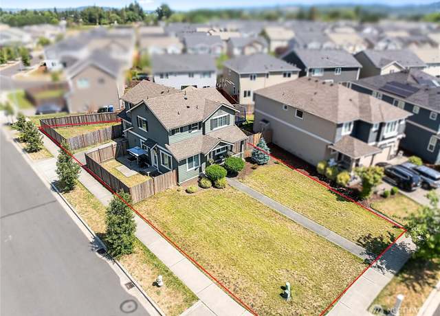 Property at 3119 13th Avenue Ct NW, Puyallup, WA 98371, 4 beds, 2.5 baths