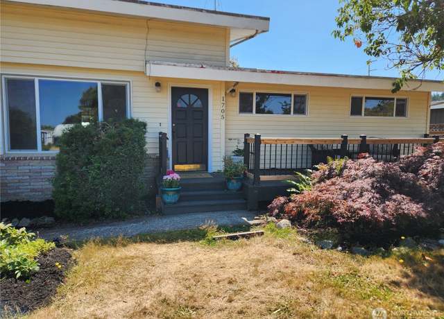 Property at 1705 36th St, Anacortes, WA 98221, 4 beds, 2 baths