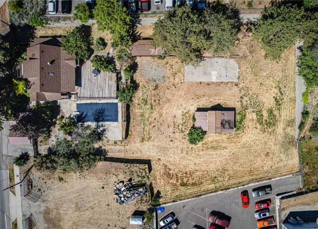 Property at 1314 Walnut St, Wenatchee, WA 98801, 6 beds, 2.25 baths