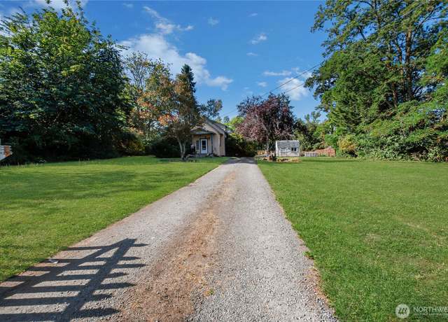 Property at 14812 SE 368th Pl, Auburn, WA 98092, 3 beds, 2 baths