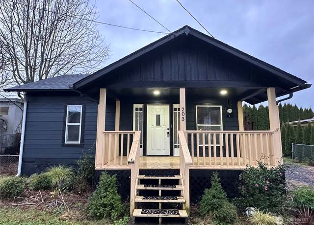 Property at 203 Roake Ave SE, Castle Rock, WA 98611, 2 beds, 1 bath
