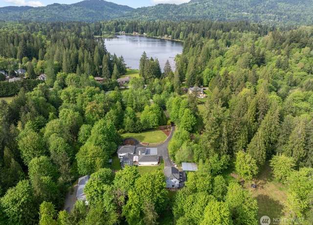 Property at 18911 SE 144th St, Renton, WA 98059, 7 beds, 5.5 baths