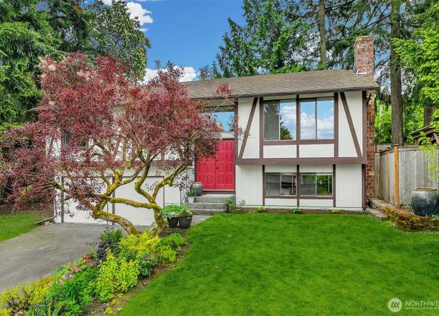 Property at 10601 NE 57th St, Kirkland, WA 98033, 3 beds, 2.5 baths