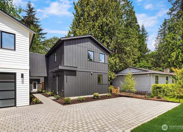 Property at 10304 NE 113th Pl Unit B, Kirkland, WA 98033, 2 beds, 2.5 baths