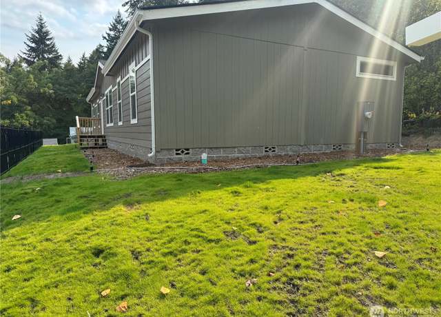 Property at 3621 Burwell St, Bremerton, WA 98312, 4 beds, 2 baths