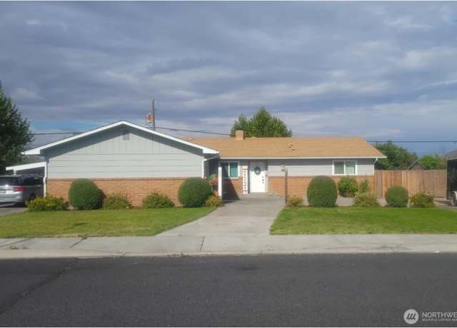 Property at 607 N Crestview Dr, Moses Lake, WA 98837, 3 beds, 2.5 baths