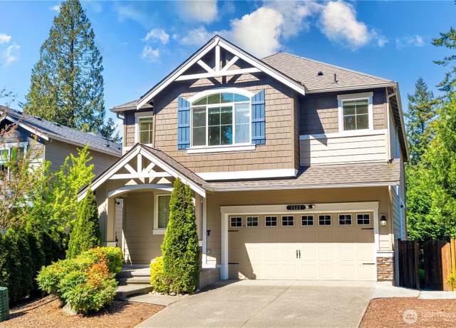 Property at 7522 NE 166th St, Kenmore, WA 98028, 7 beds, 3.5 baths