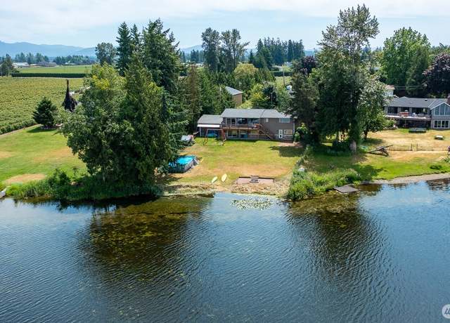 Property at 286 E Bartlett Rd, Lynden, WA 98264, 5 beds, 2 baths