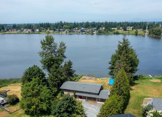 Property at 286 E Bartlett Rd, Lynden, WA 98264, 5 beds, 2 baths