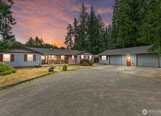 Property at 29832 Kent Black Diamond Rd SE, Kent, WA 98042, 5 beds, 3 baths