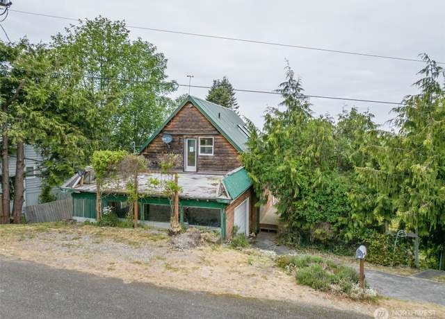 Property at 300 North St, Sequim, WA 98382, 2 beds, 2 baths