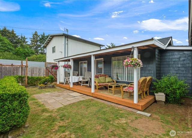 Property at 4 Memory Ln, Ocean Shores, WA 98569, 1 bed, 1 bath