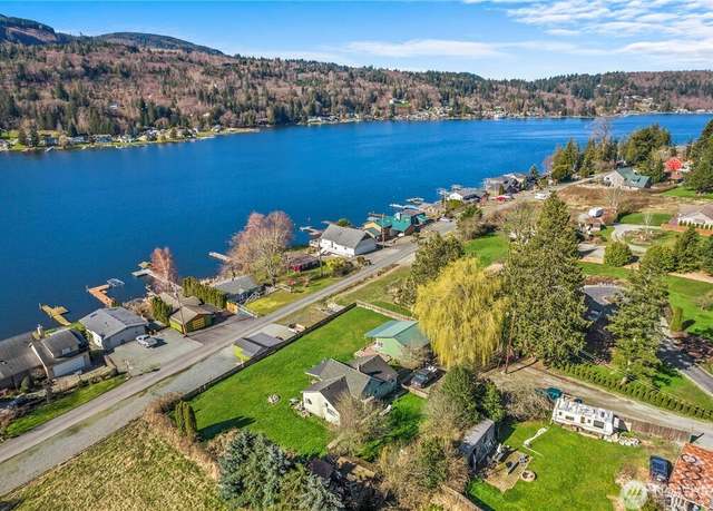 Property at 18068 State Route 9, Mount Vernon, WA 98274, 3 beds, 2 baths
