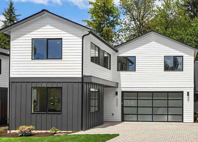 Property at 10304 NE 113th Pl, Kirkland, WA 98033, 3 beds, 2.5 baths