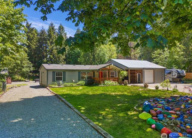 Property at 16605 259th Avenue Ct E, Buckley, WA 98321, 3 beds, 2 baths