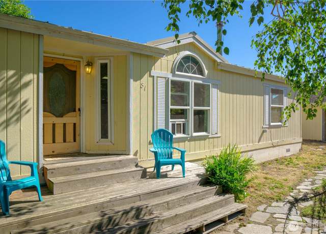 Property at 81 E Palmer St, Sequim, WA 98382, 3 beds, 2.5 baths