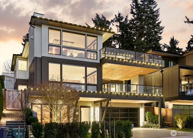 Property at 1658 10th St W, Kirkland, WA 98033, 6 beds, 5.5 baths